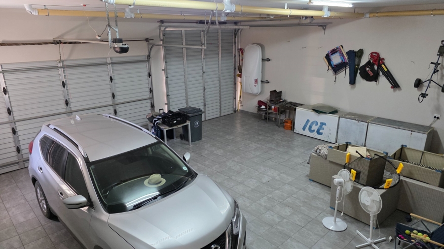 4 Bedroom Property for Sale in Hartenbos Heuwels Western Cape